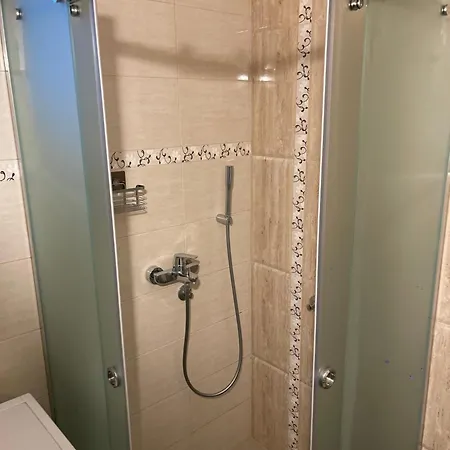 Cozy Double Bedroom Daire Belgrad